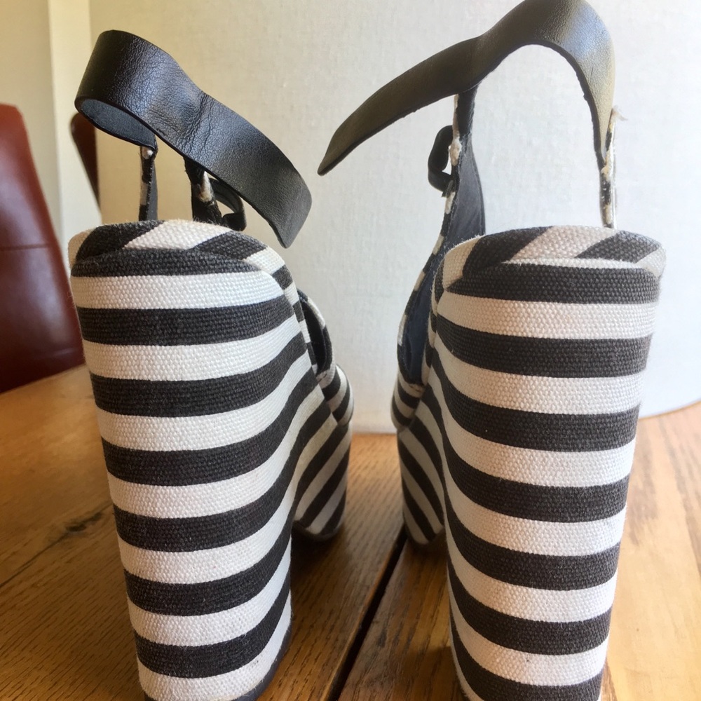 Kate Spade Sz 7 Saturday striped platform sandals. - Picture 2 of 8